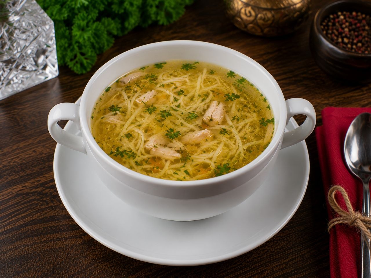 Курячий бульйон з локшиною